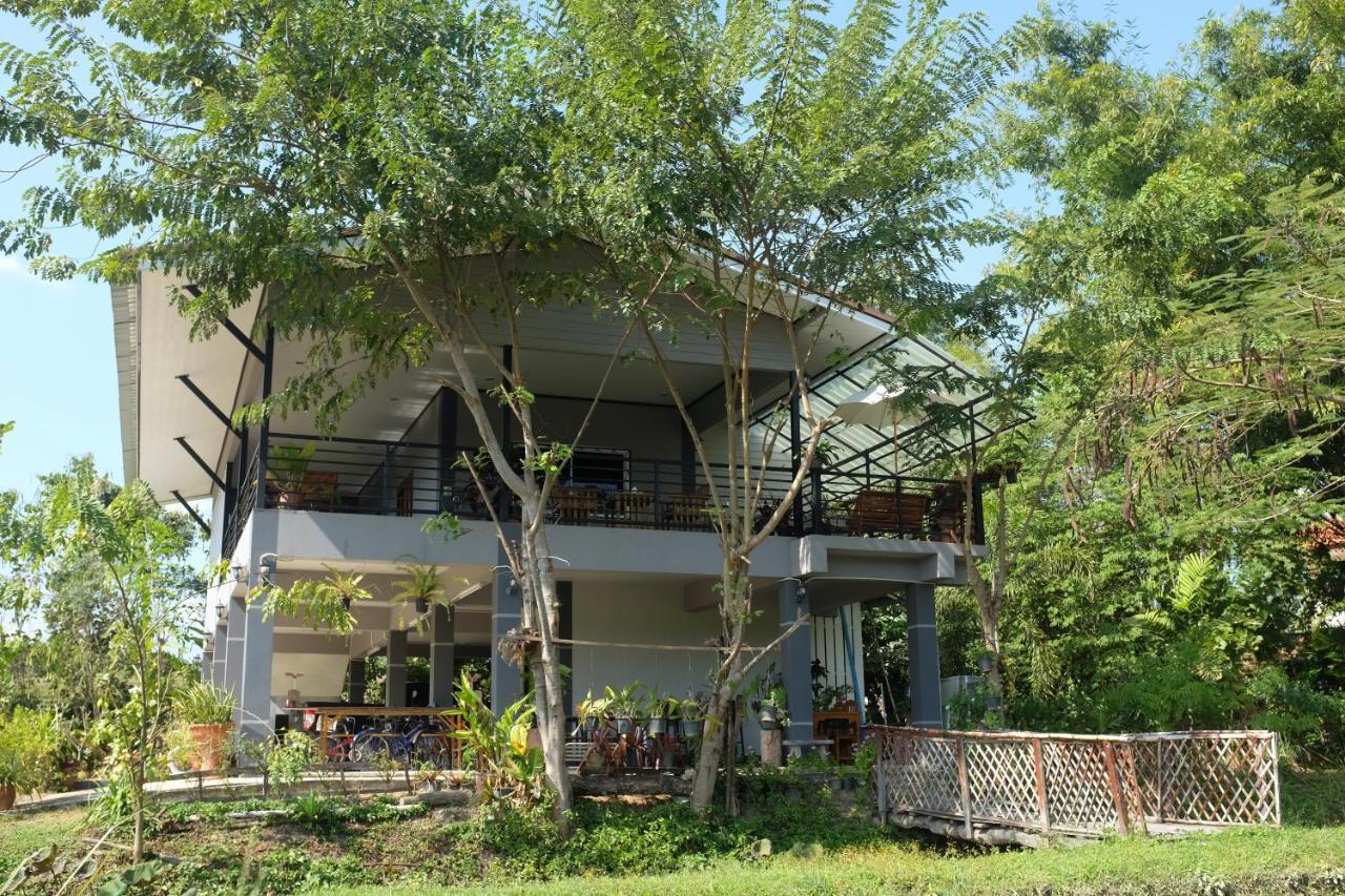 Rai Boonsom Apartment Phrao Ngoại thất bức ảnh