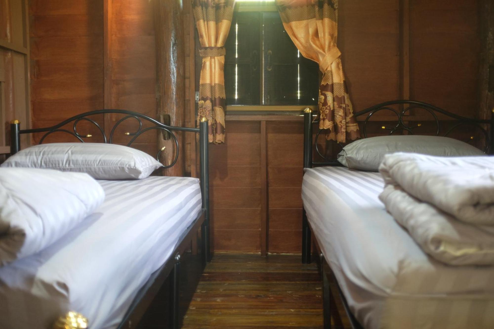 Rai Boonsom Apartment Phrao Phòng bức ảnh