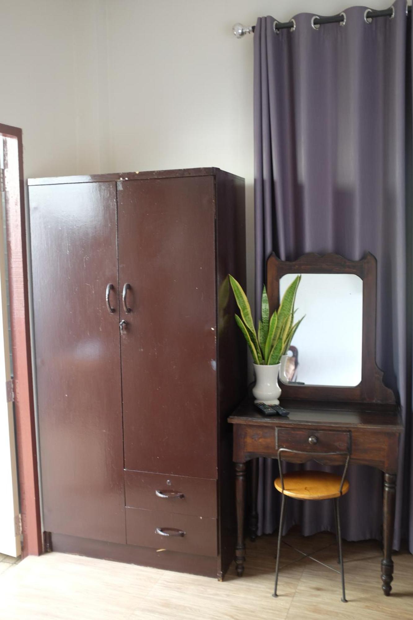 Rai Boonsom Apartment Phrao Phòng bức ảnh