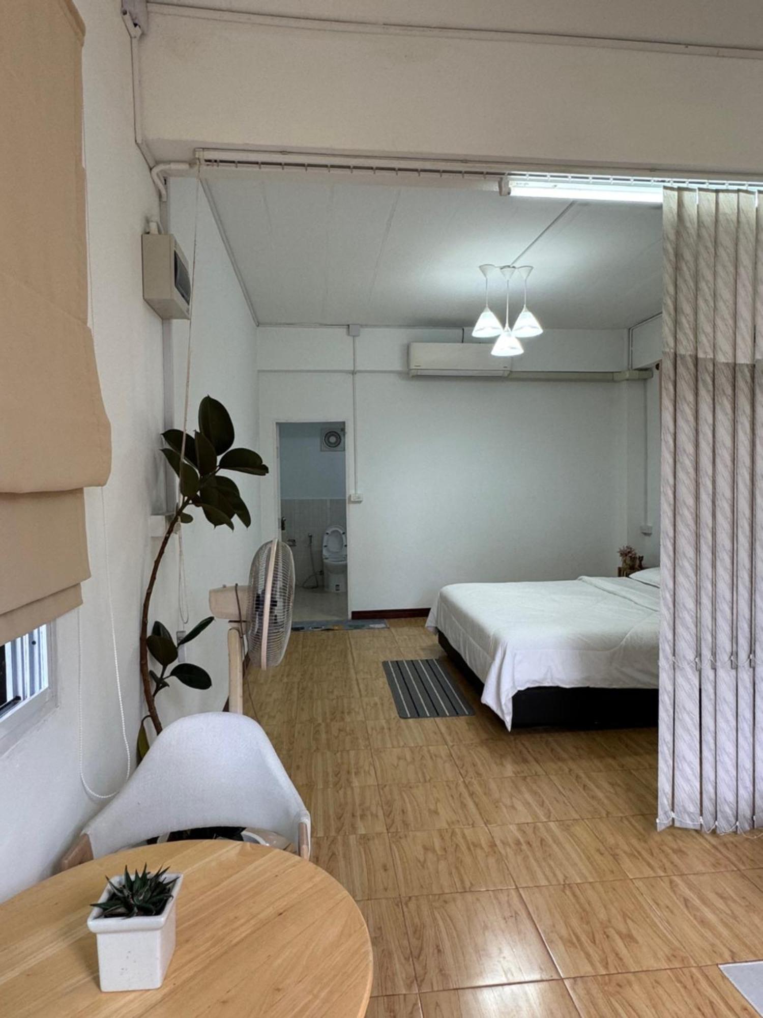 Rai Boonsom Apartment Phrao Ngoại thất bức ảnh