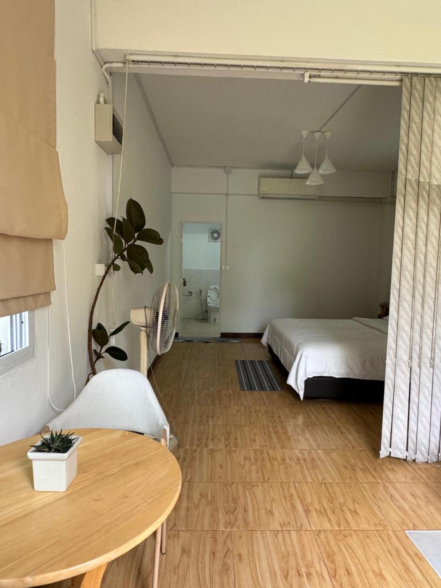 Rai Boonsom Apartment Phrao Ngoại thất bức ảnh