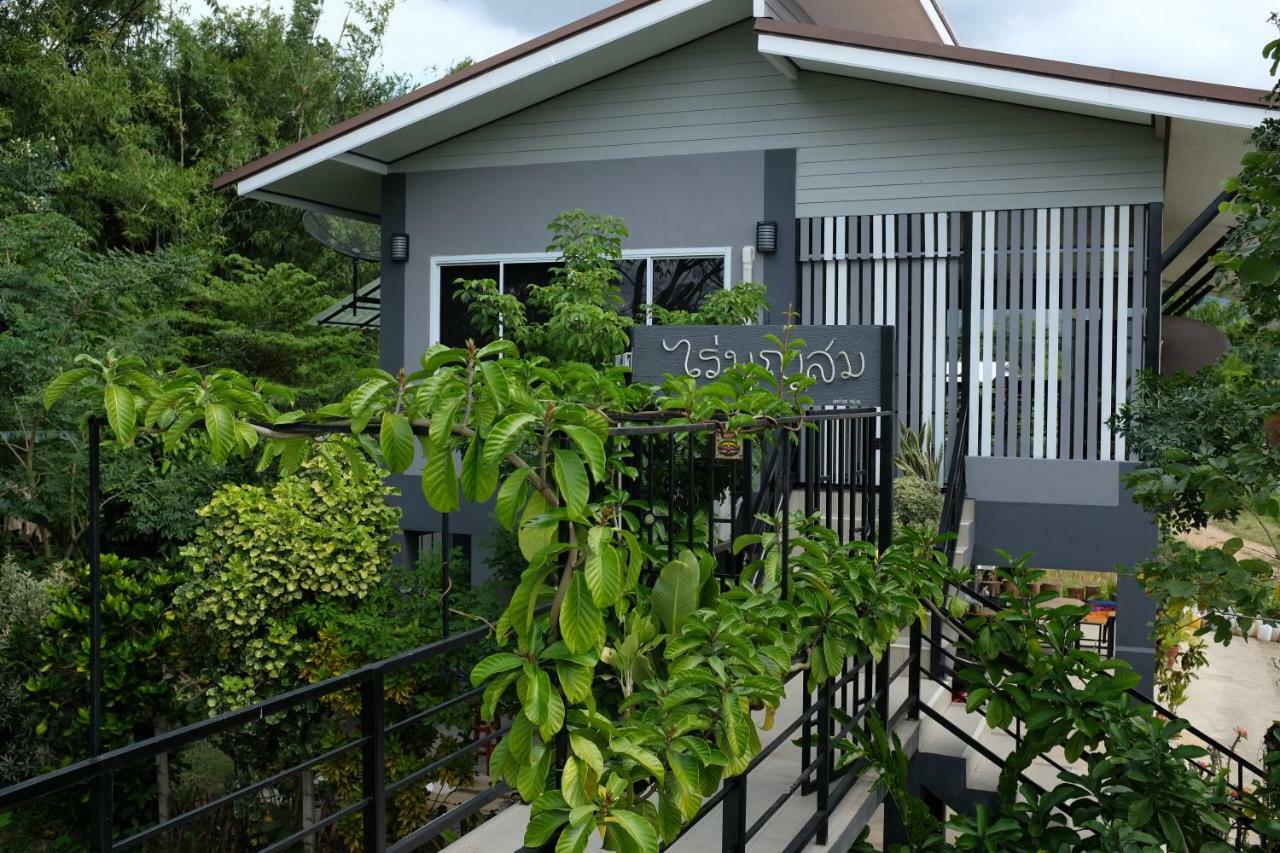 Rai Boonsom Apartment Phrao Ngoại thất bức ảnh